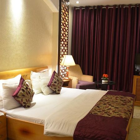 Hotel Emperor Palms Νέο Δελχί Εξωτερικό φωτογραφία