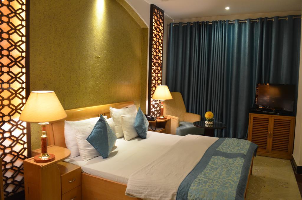 Hotel Emperor Palms Νέο Δελχί Εξωτερικό φωτογραφία
